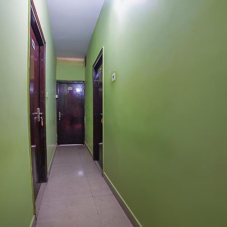 Spot On Komfort Guest House Rudrapur Екстериор снимка